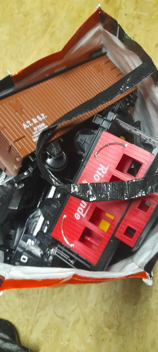 Toys - Image 4