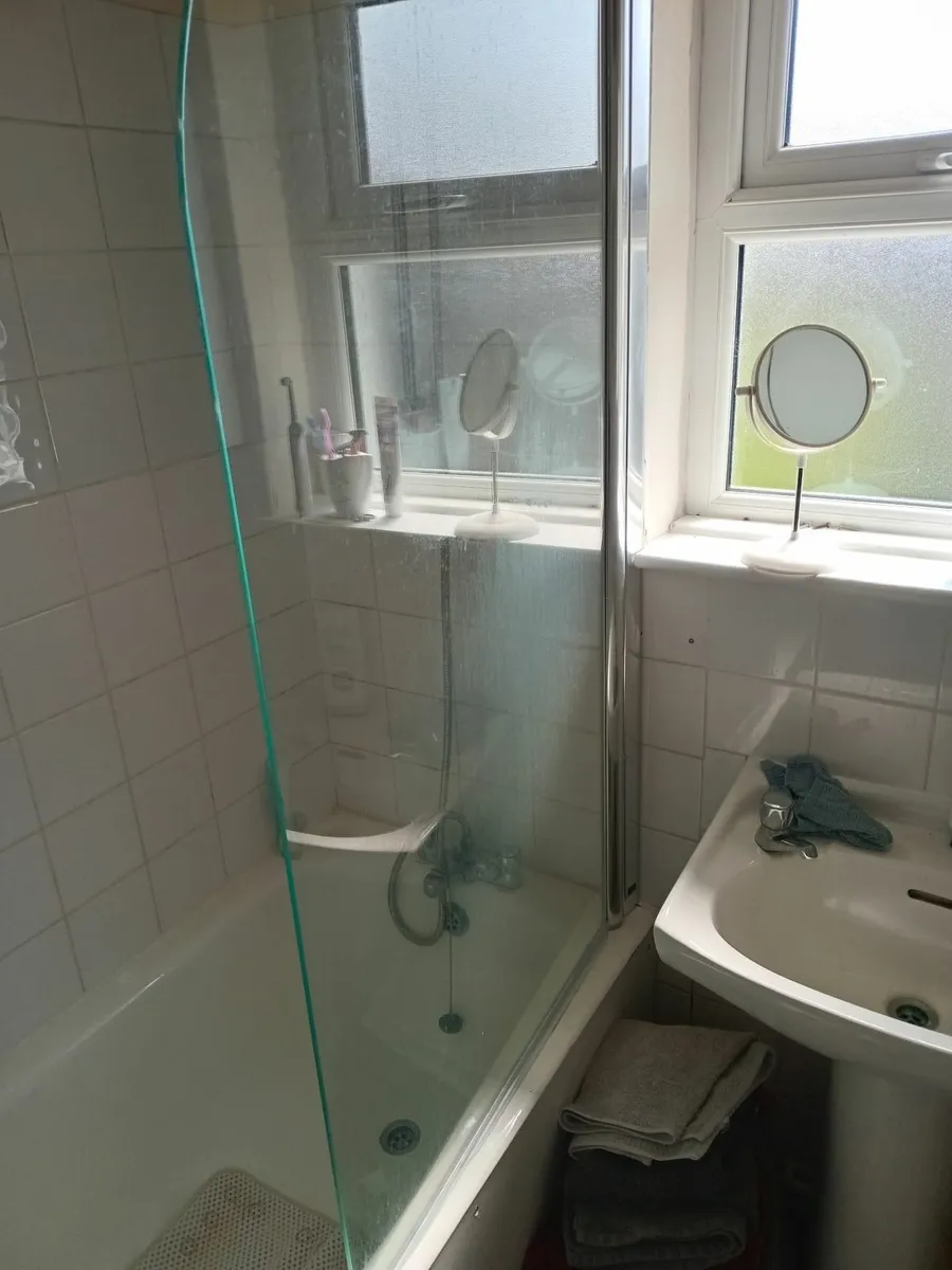 Bath shower door - Image 2