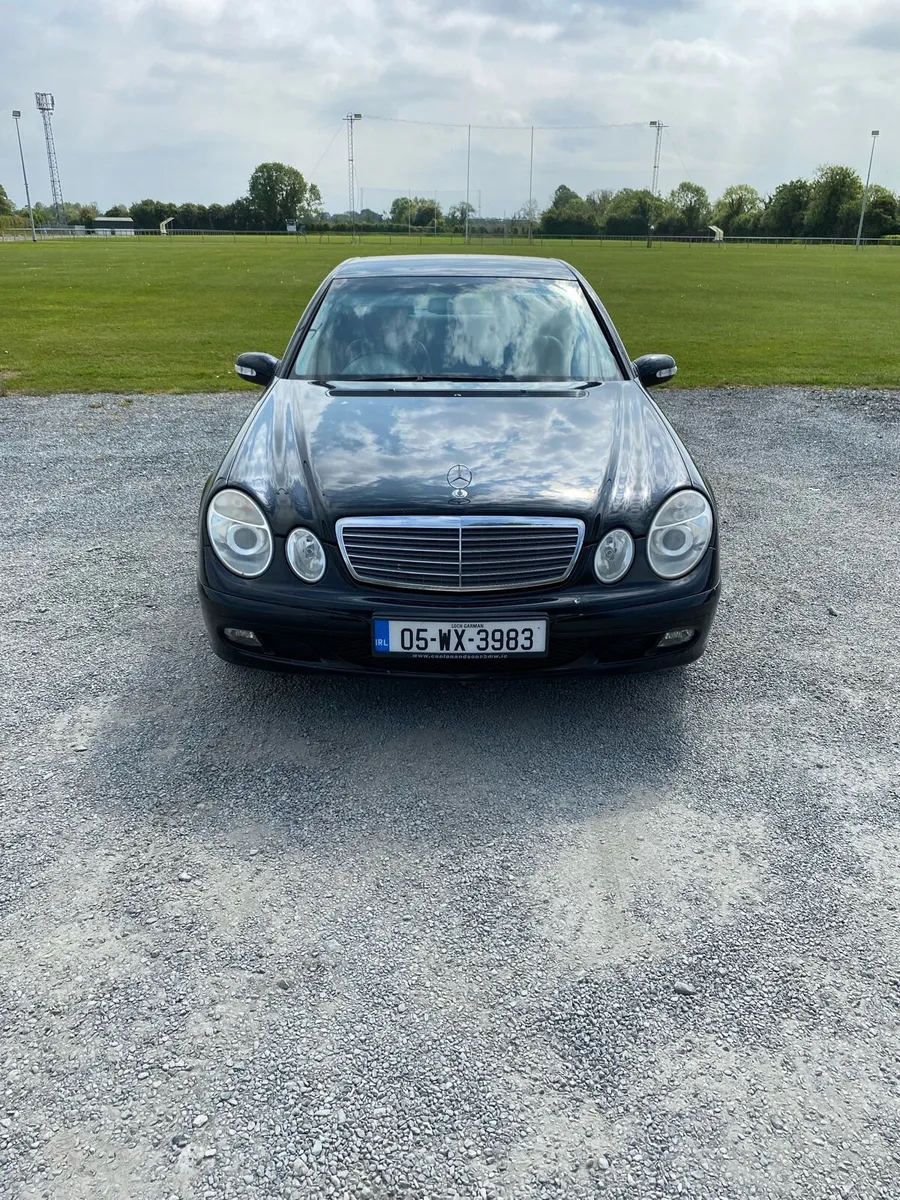 05 Mercedes E220cdi - Image 1