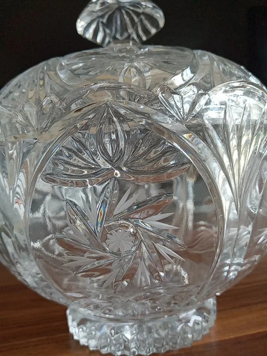 Crystal Bowl with lid - Image 3