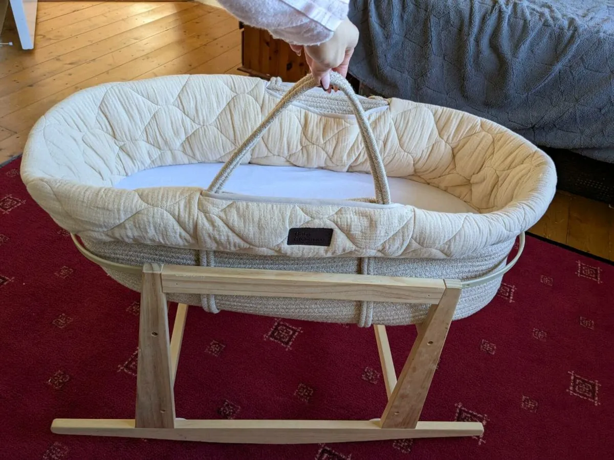 Moses Basket with stand - Image 2