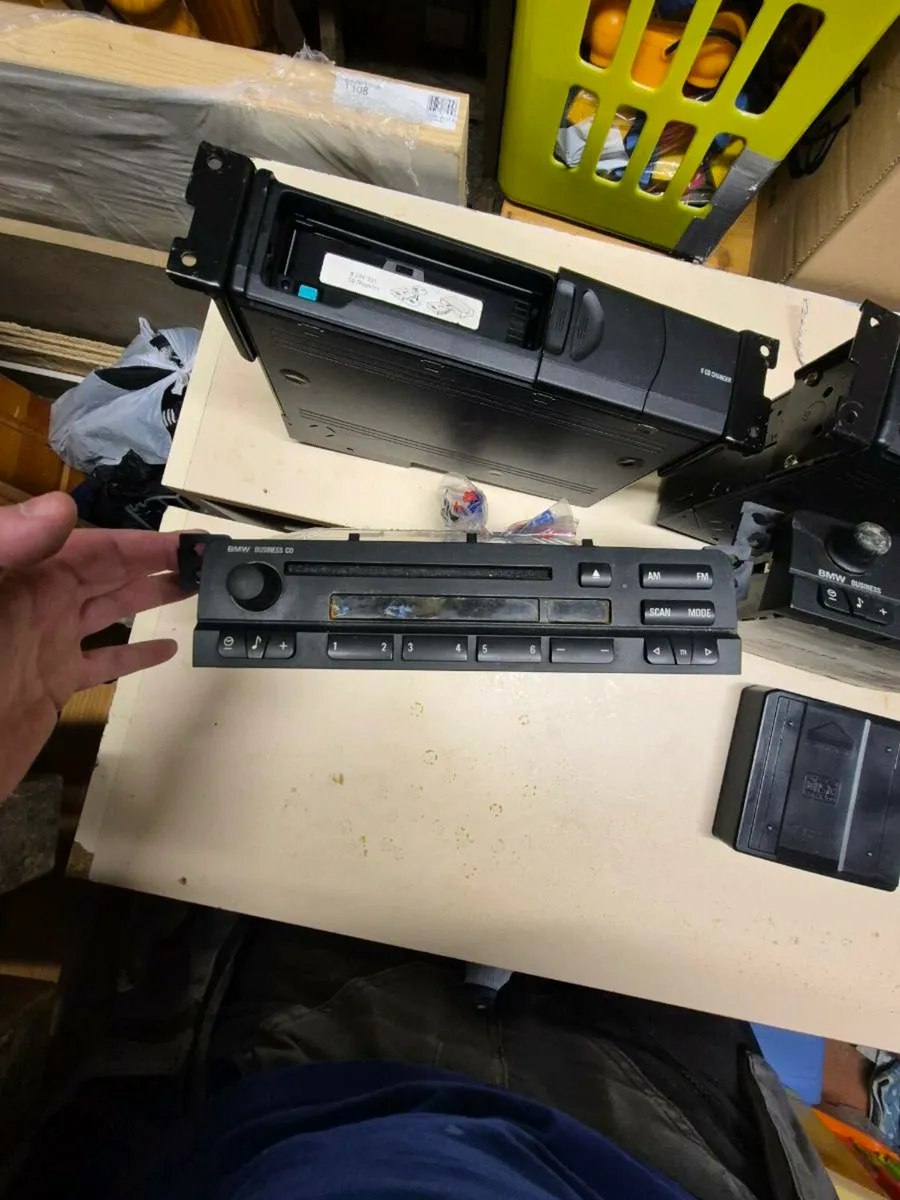 BMW 6cd changers - Image 2