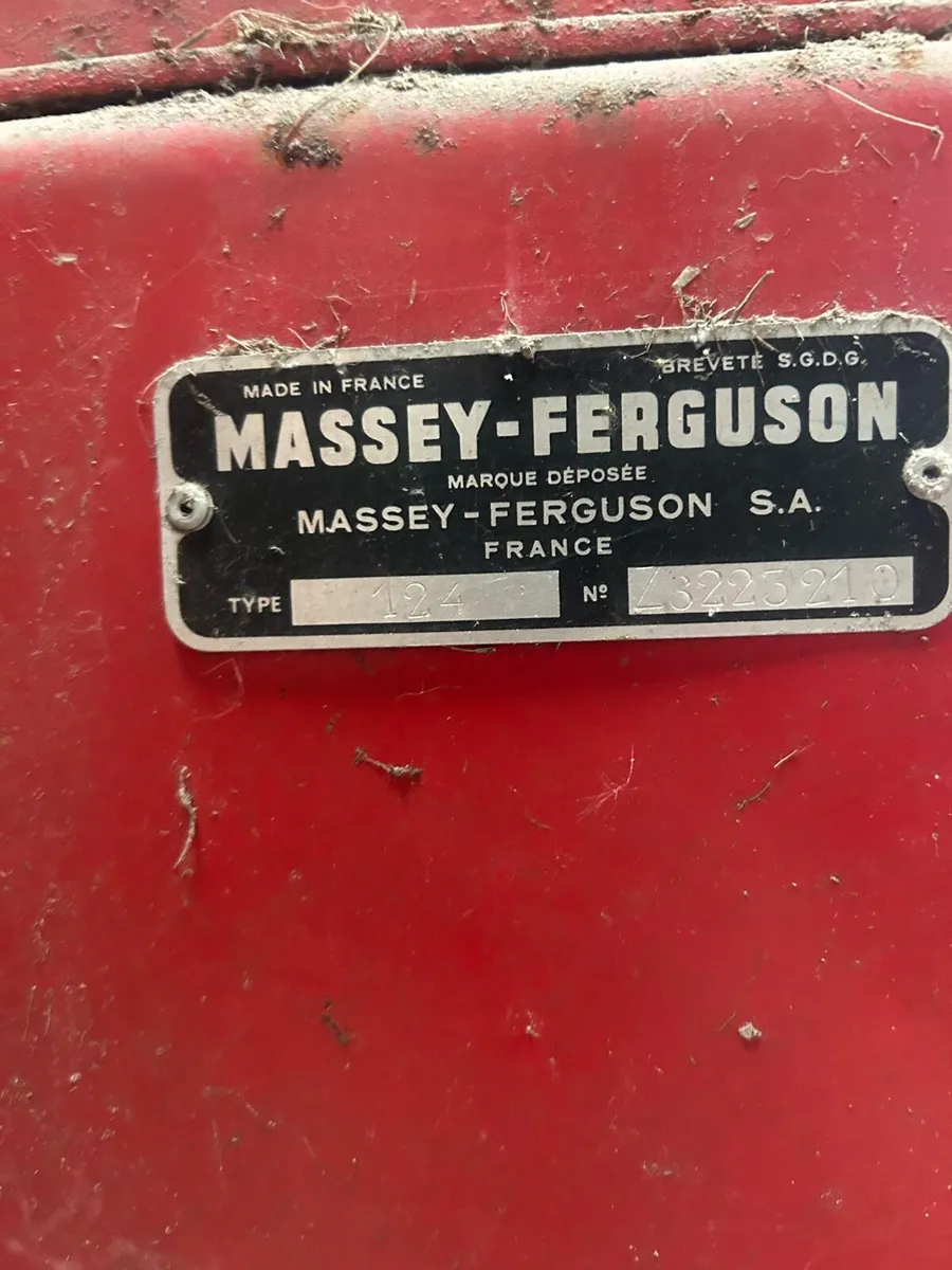Massey square baler - Image 3