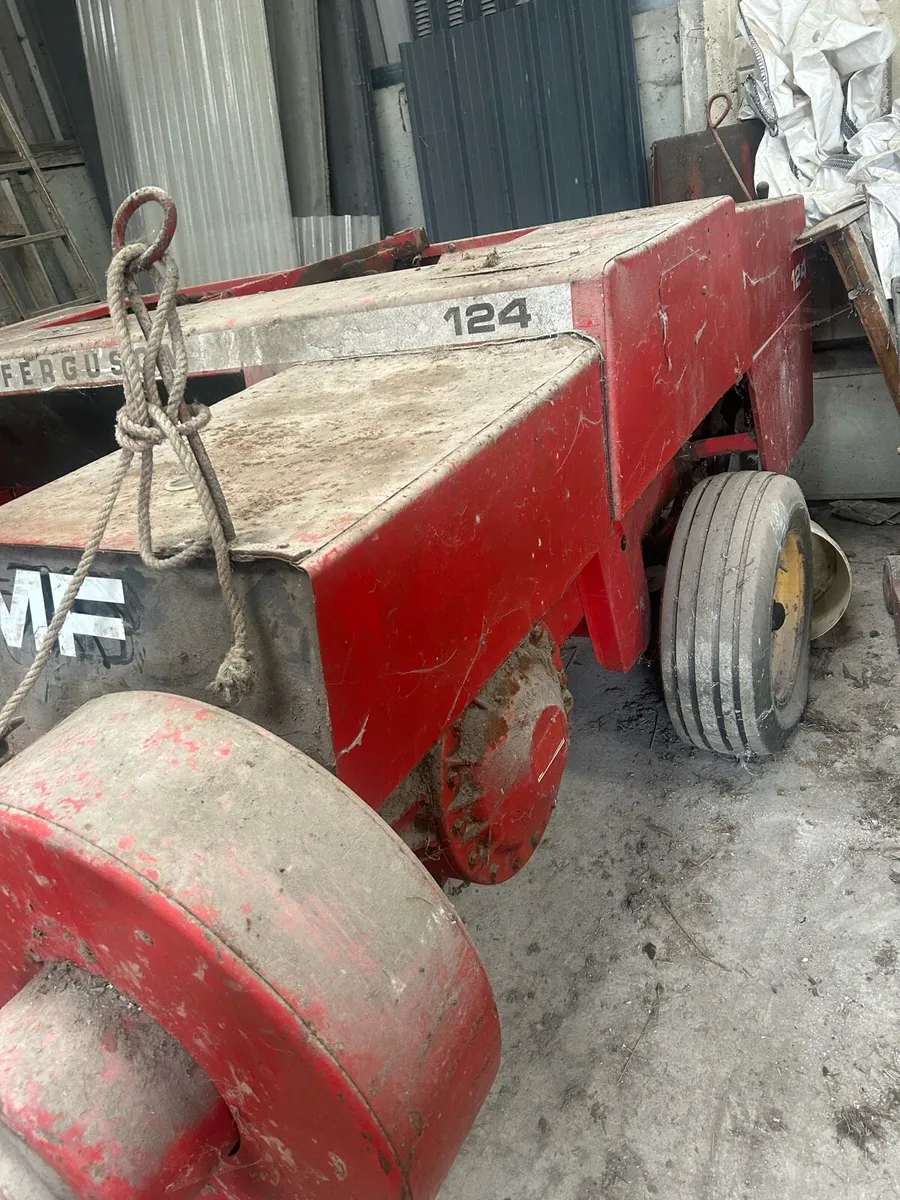 Massey square baler - Image 4
