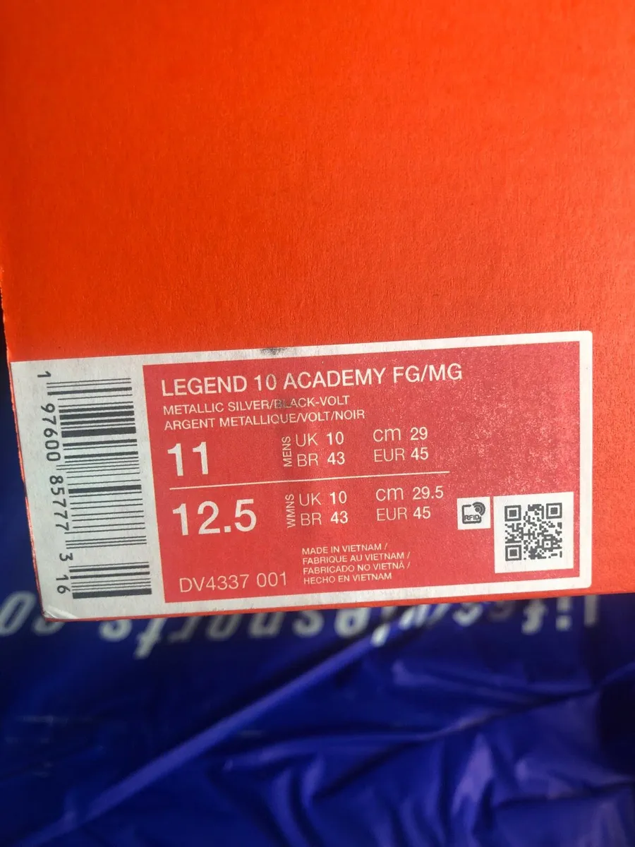 Football boots - Image 3