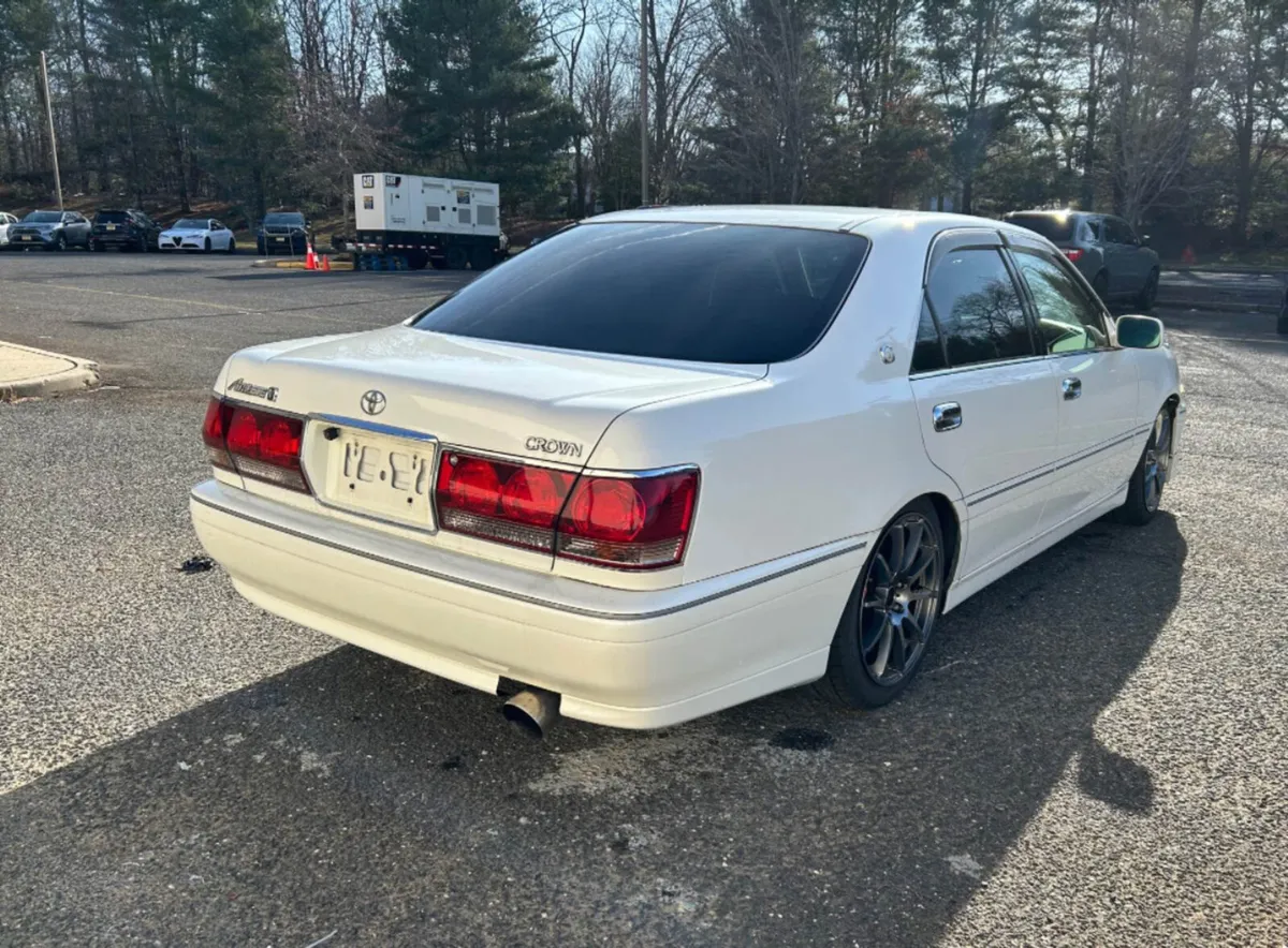 Toyota Crown 2001 Model - Image 3