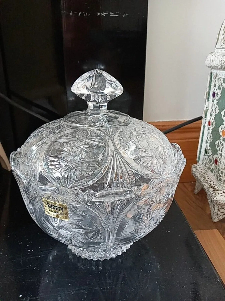 Crystal Bowl with lid - Image 1