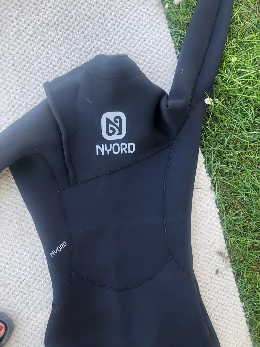 Nyord wetsuit 5/4mm - Image 1