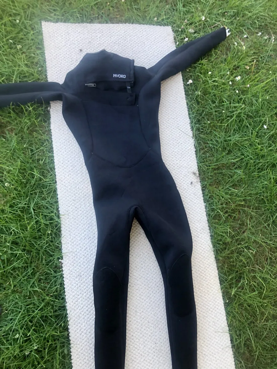 Nyord wetsuit 5/4mm - Image 2