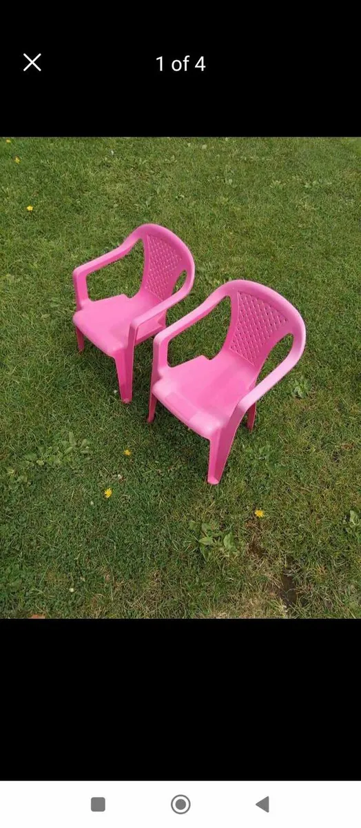 2 kids chairs
