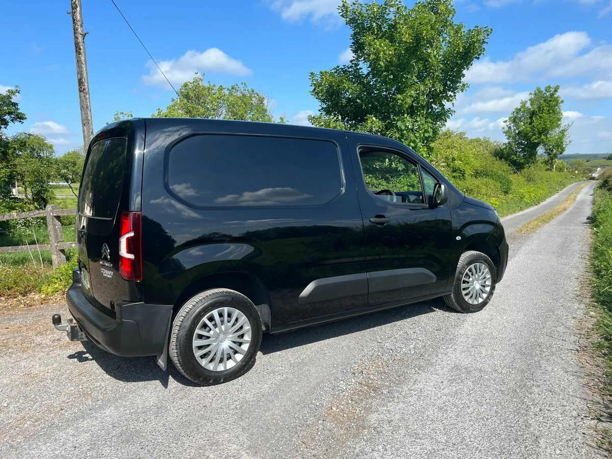 2022 Citroen Berlingo - Image 2