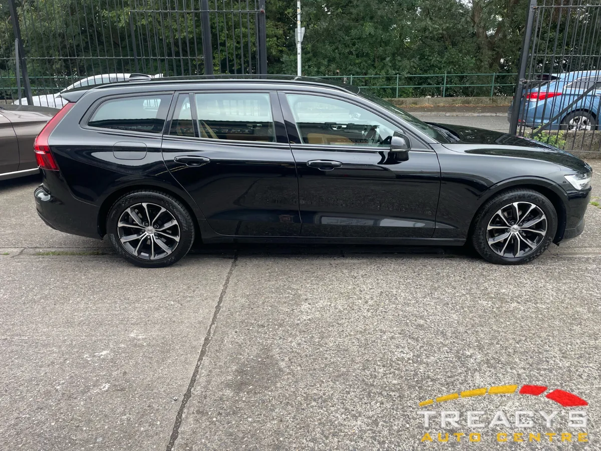 Volvo V60 2020 D3 MOMENTUM AT 5DR AUTOMATIC - Image 3