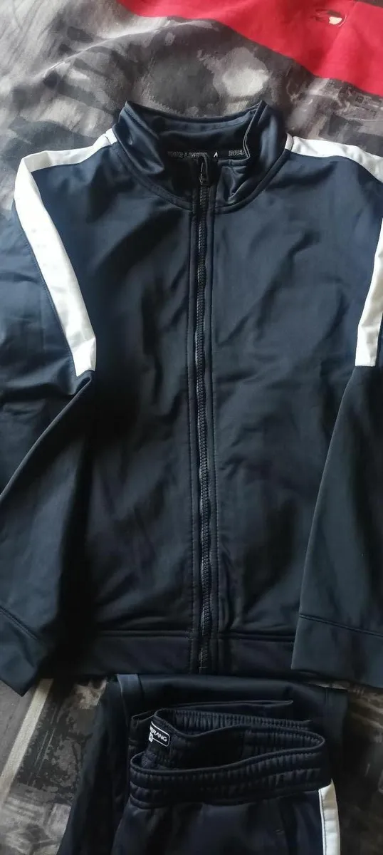 Tracksuit for boys Brand NEW - Image 4