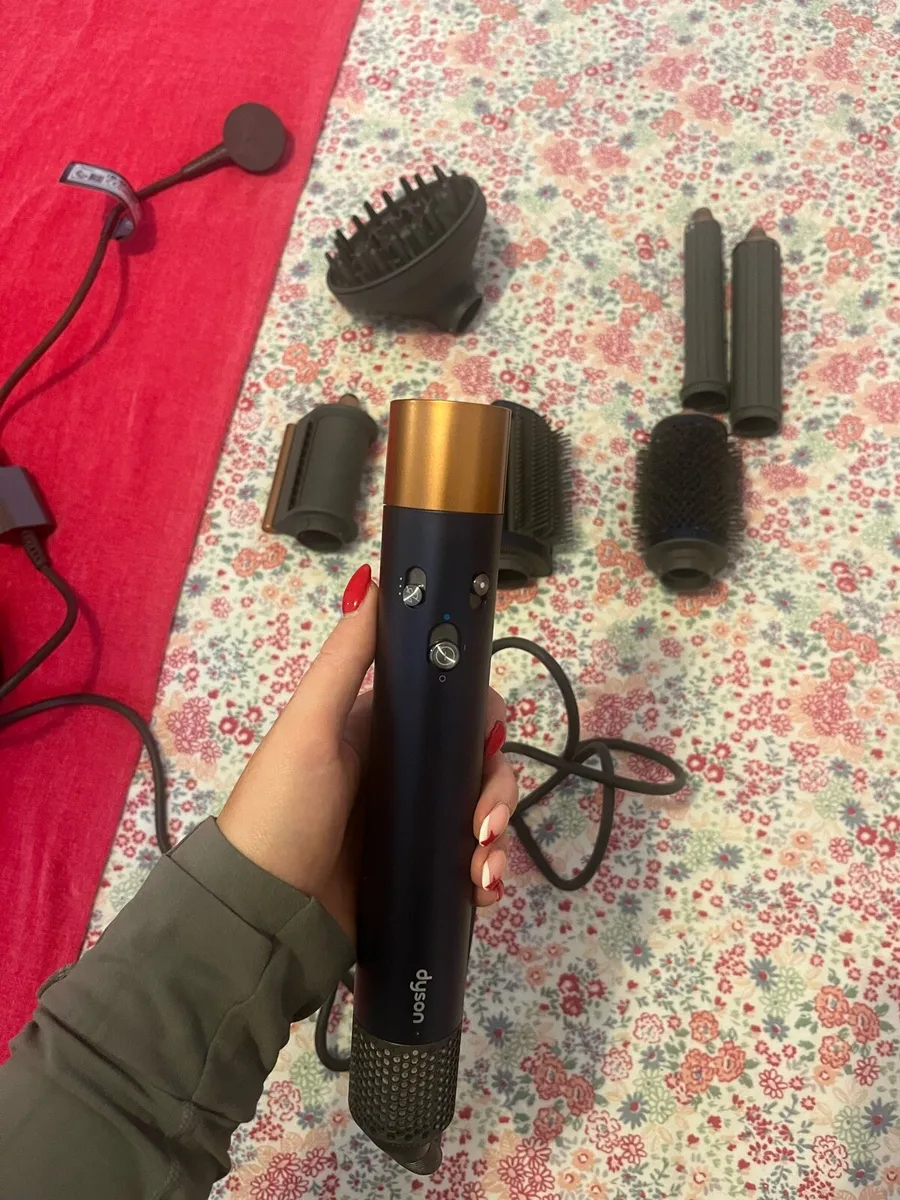 Dyson air wrap - Image 2