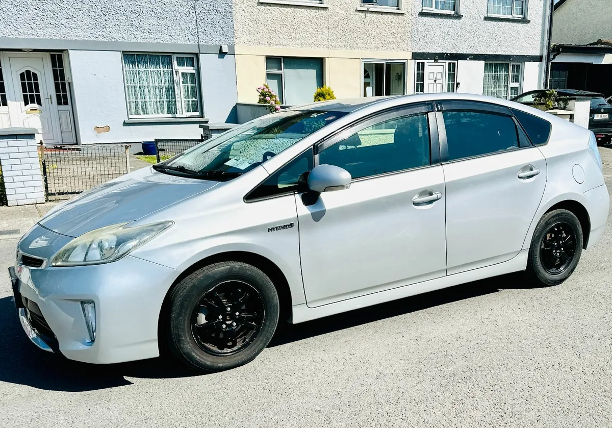 Toyota Prius 2013 - Image 3