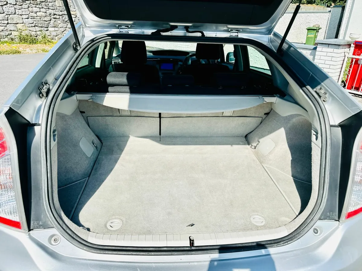 Toyota Prius 2013 - Image 4