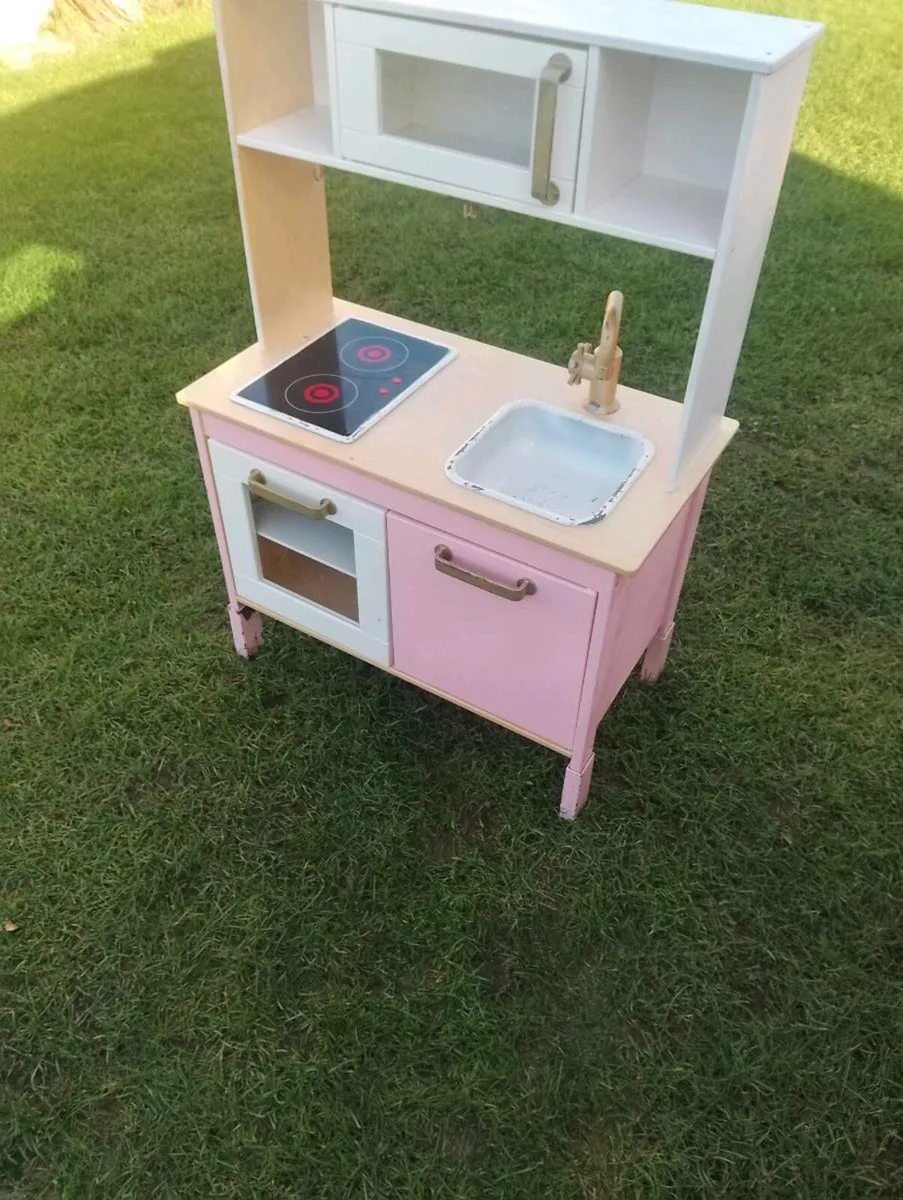 Toy kitchen - Image 2
