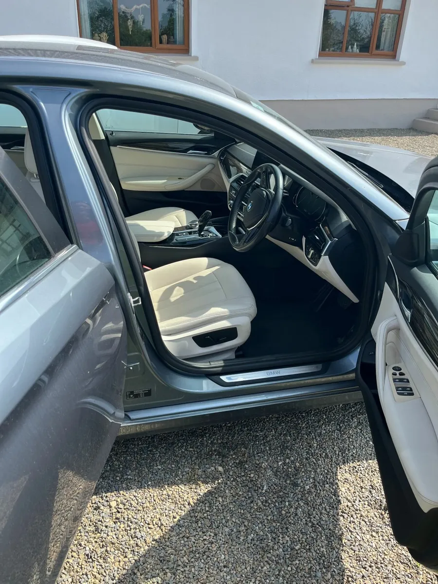BMW 5-Series 2018 - Image 1