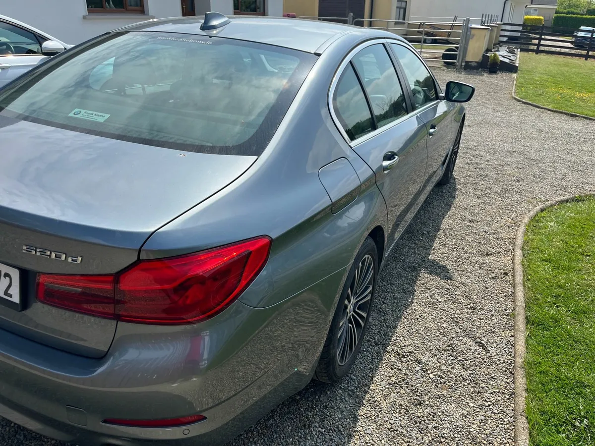 BMW 5-Series 2018 - Image 3