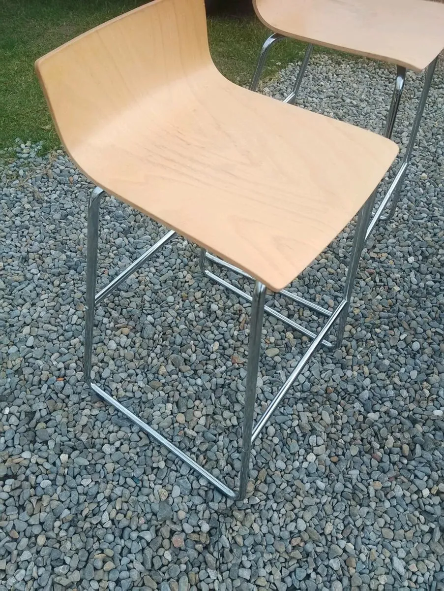 2 stools - Image 2