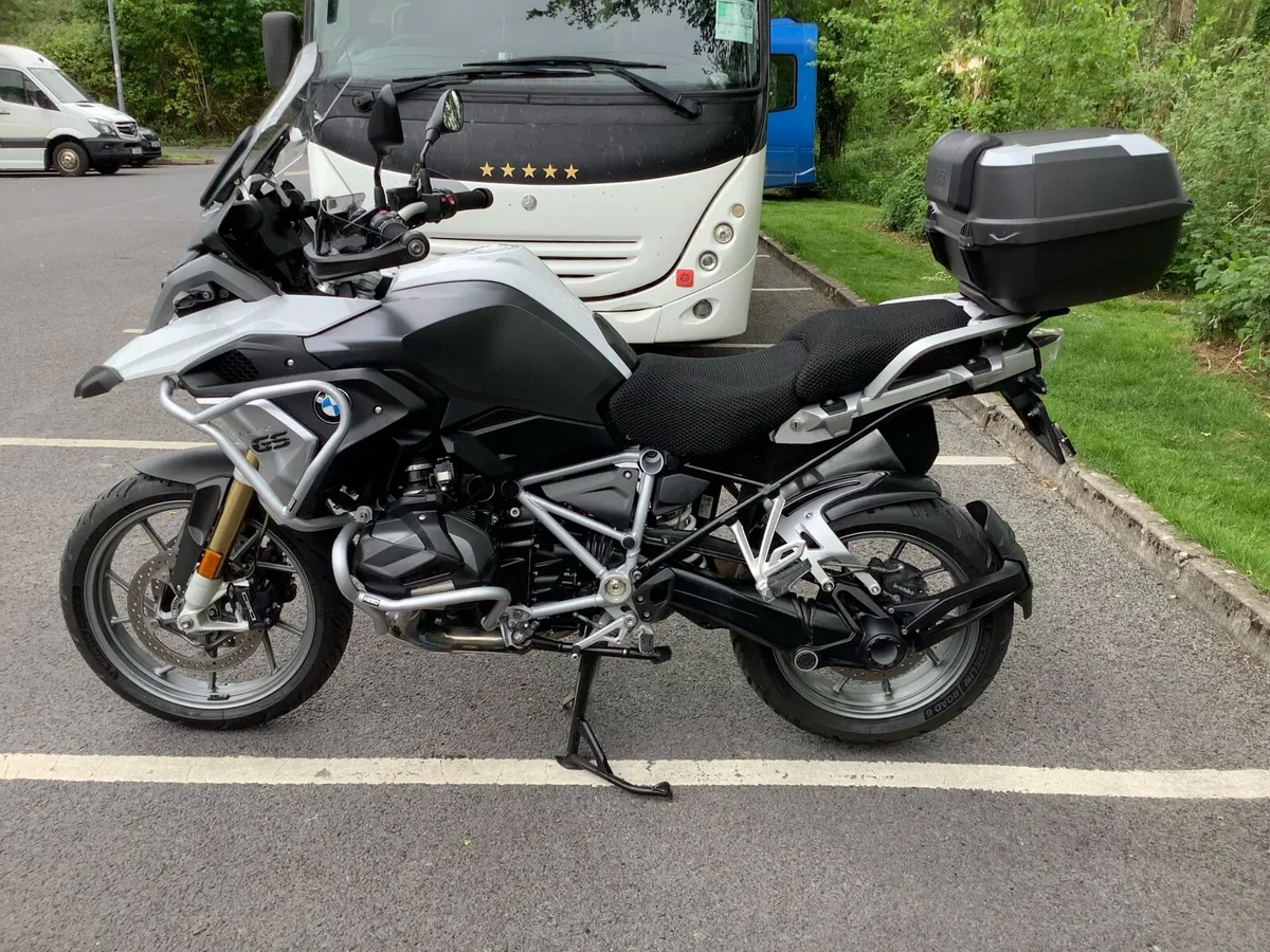 2022  R1250GS 30,000 km  €17,500 - Image 2