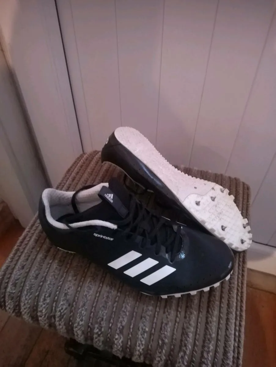 Adidas sprintstar youth running spikes - Image 1