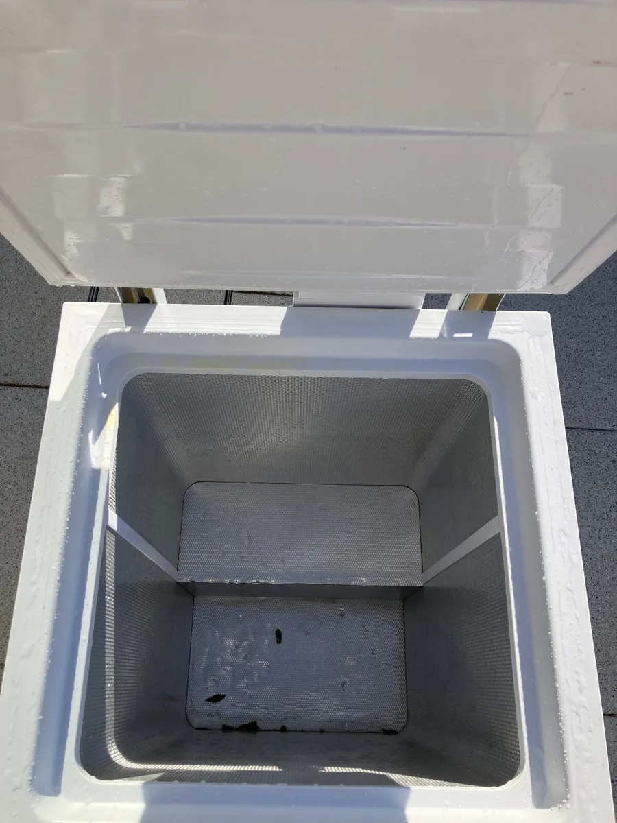 Beko chest freezer - used - good condition - Image 1