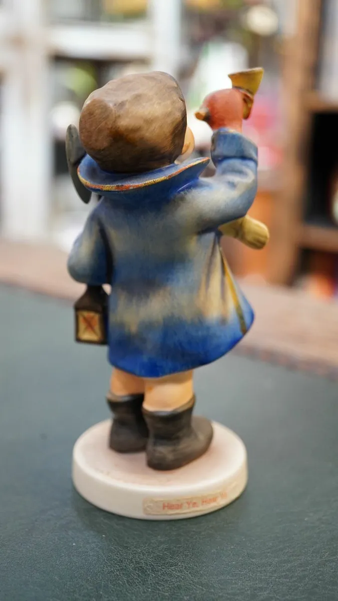 Goebel Hummel Figurine - Hear Ye, Hear Ye - Image 3