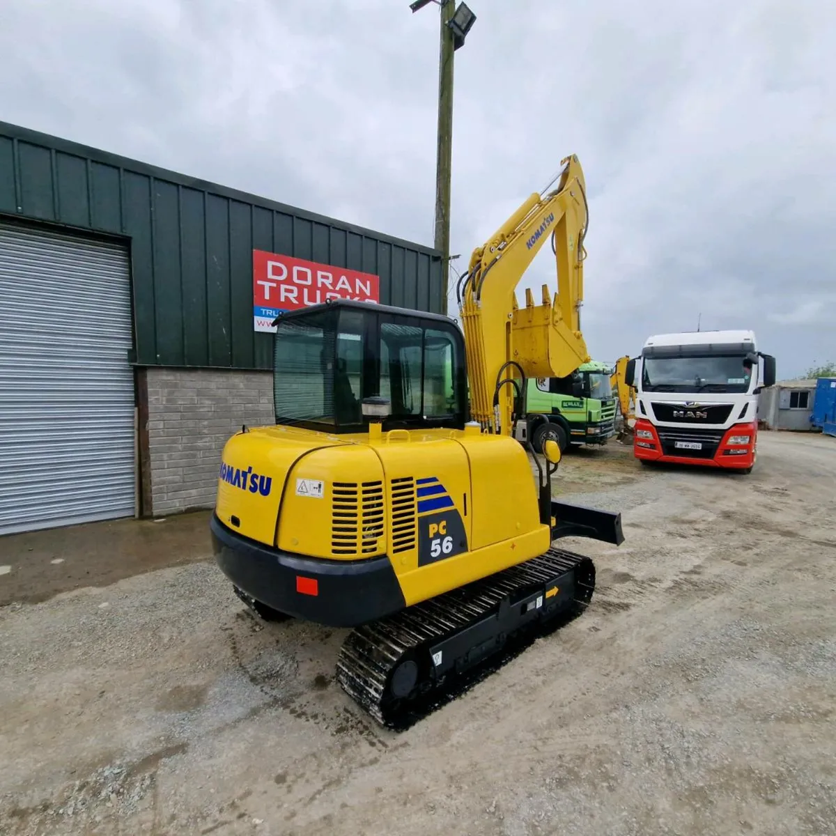 Komatsu PC56-7 - Image 1
