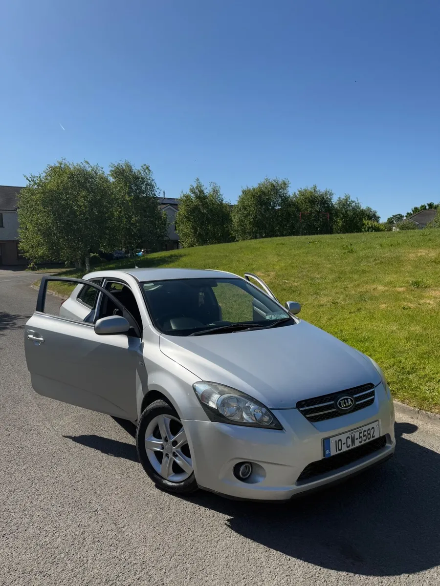 Kia Ceed 2010 - Image 3