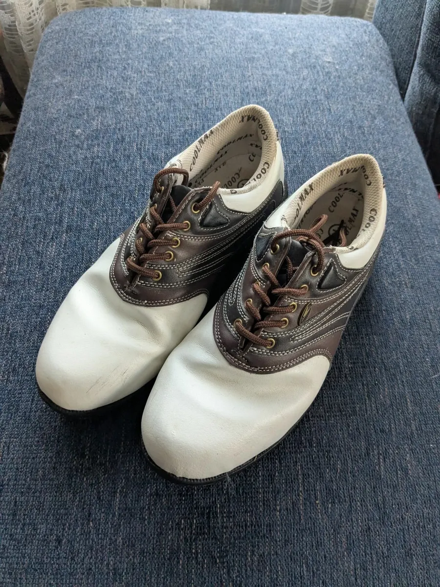 Golf shoes size 8 - Image 2