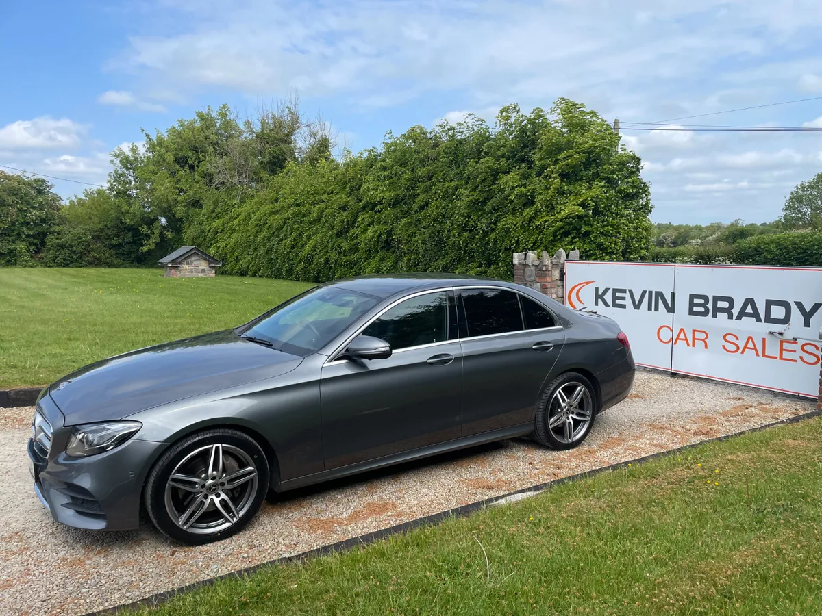 MERCEDES-BENZ E220 D AMG LINE AUTO 2.0 LITRE . - Image 3