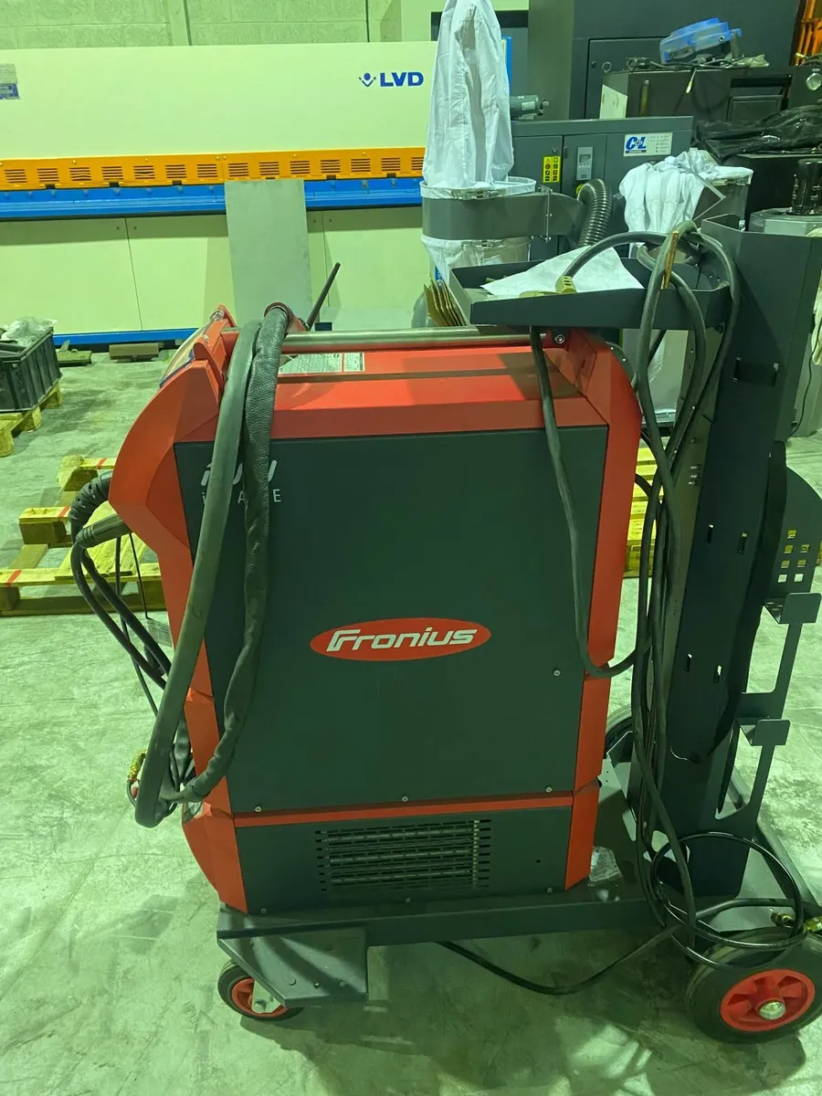 Fronius welder iWave AC/DC 300i - Image 3