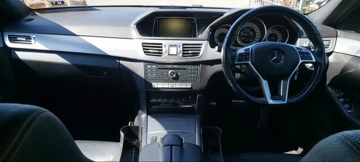 Mercedes-Benz E-Class 2016 - Image 2
