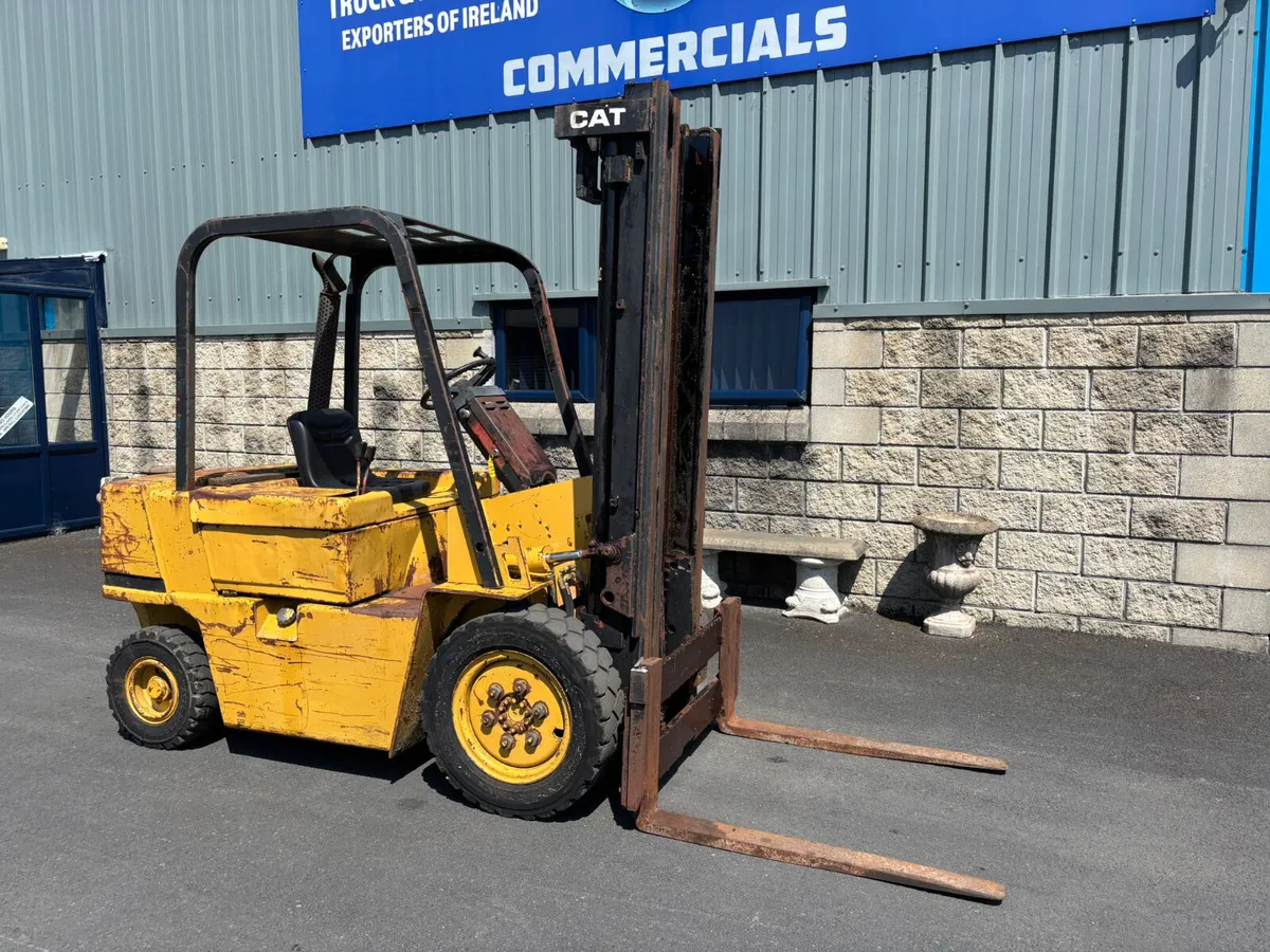 For Sale: 2.5 Ton Caterpillar Forklift - Image 1