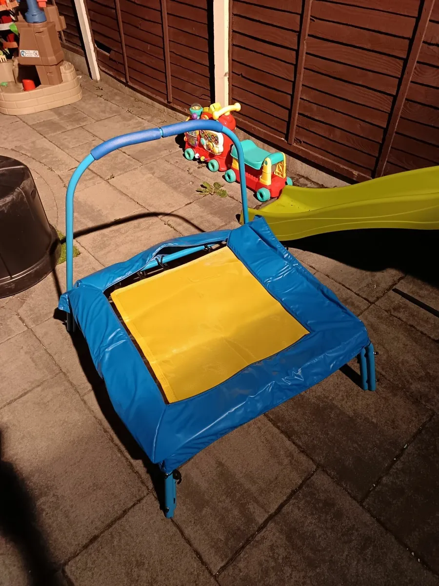 Child's trampoline - Image 2