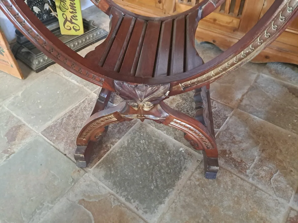 Pair vintage Italian savonarola chairs - Image 2