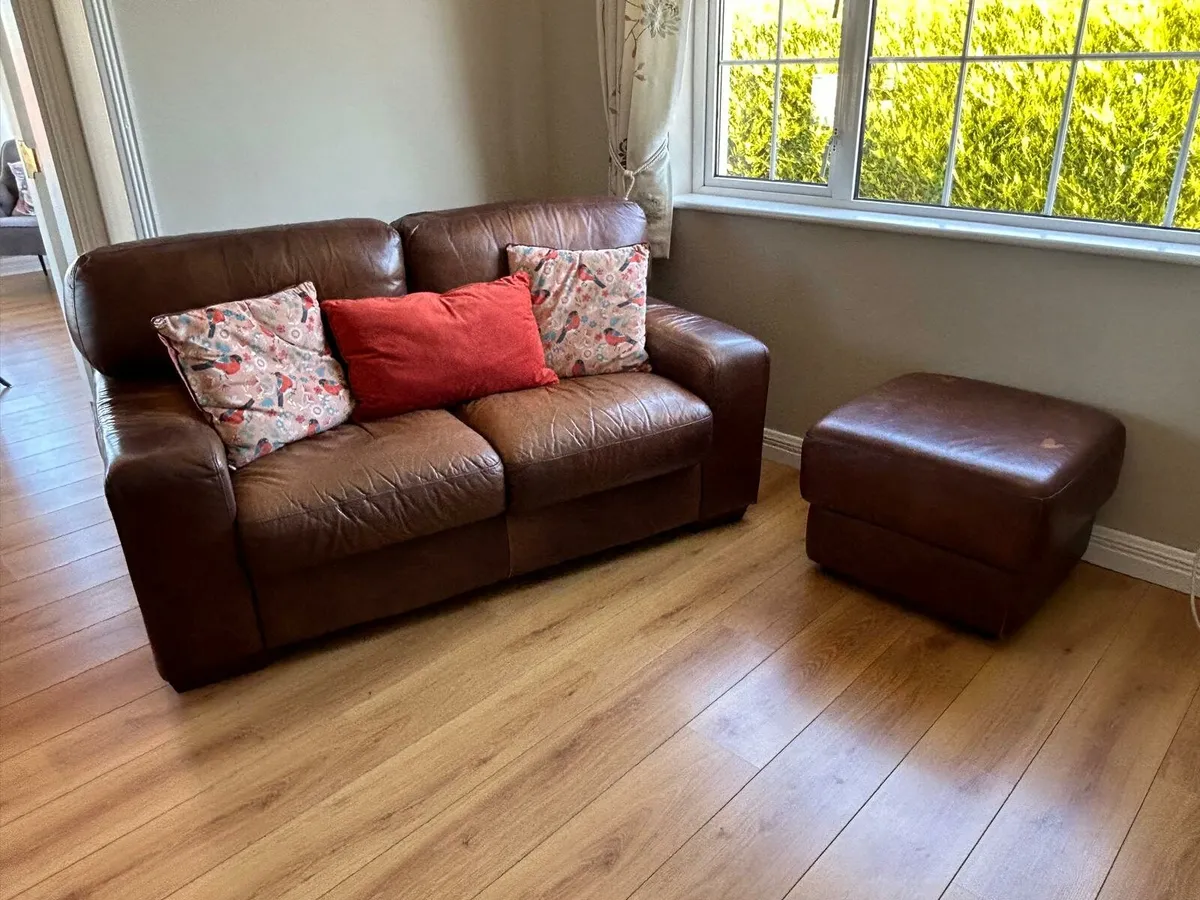 Brown Leather suite of Furniture - Image 1