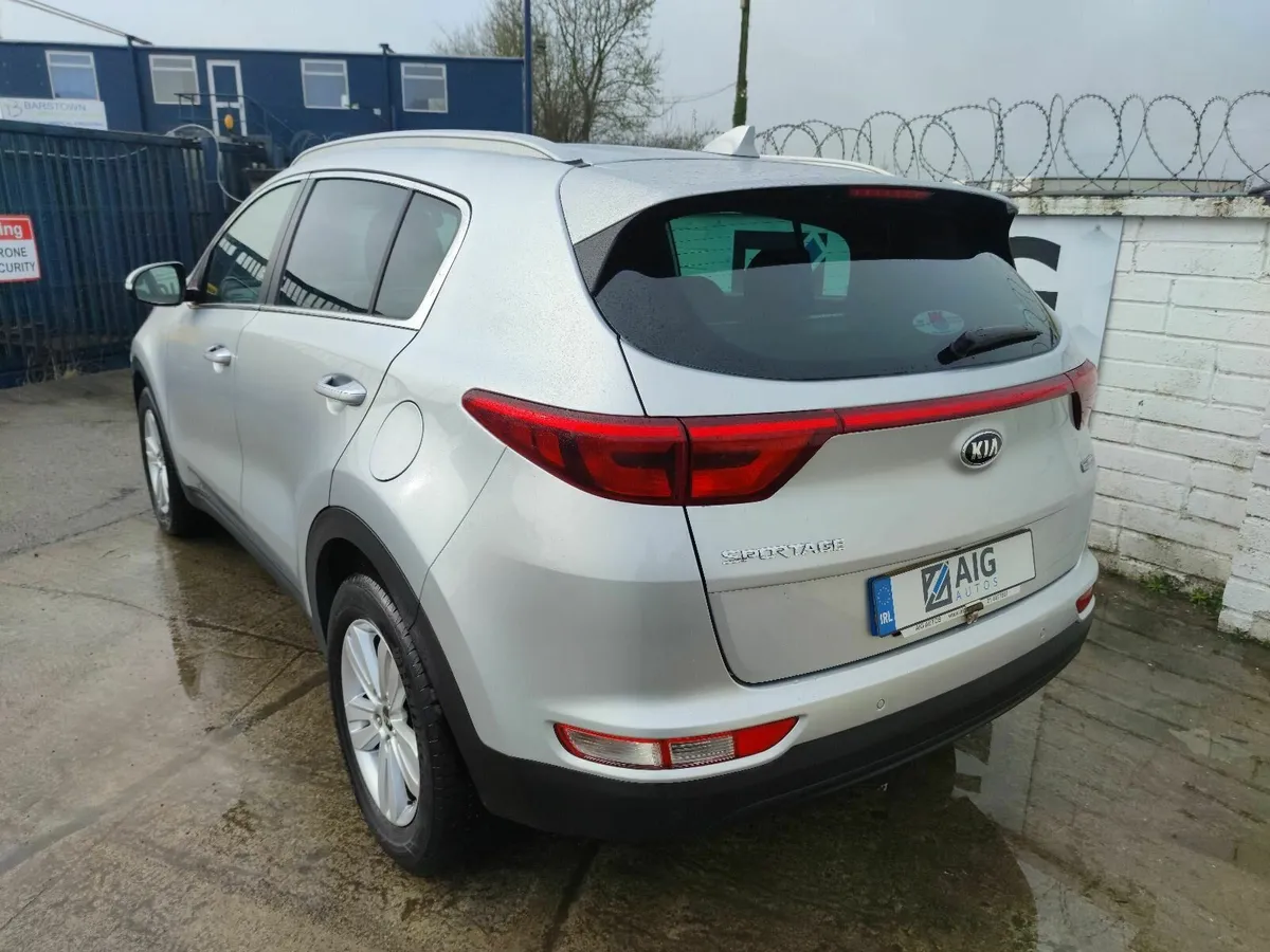 172 KIA Sportage 1.7 CRDI 2 ISG AUTO NAV - Image 4