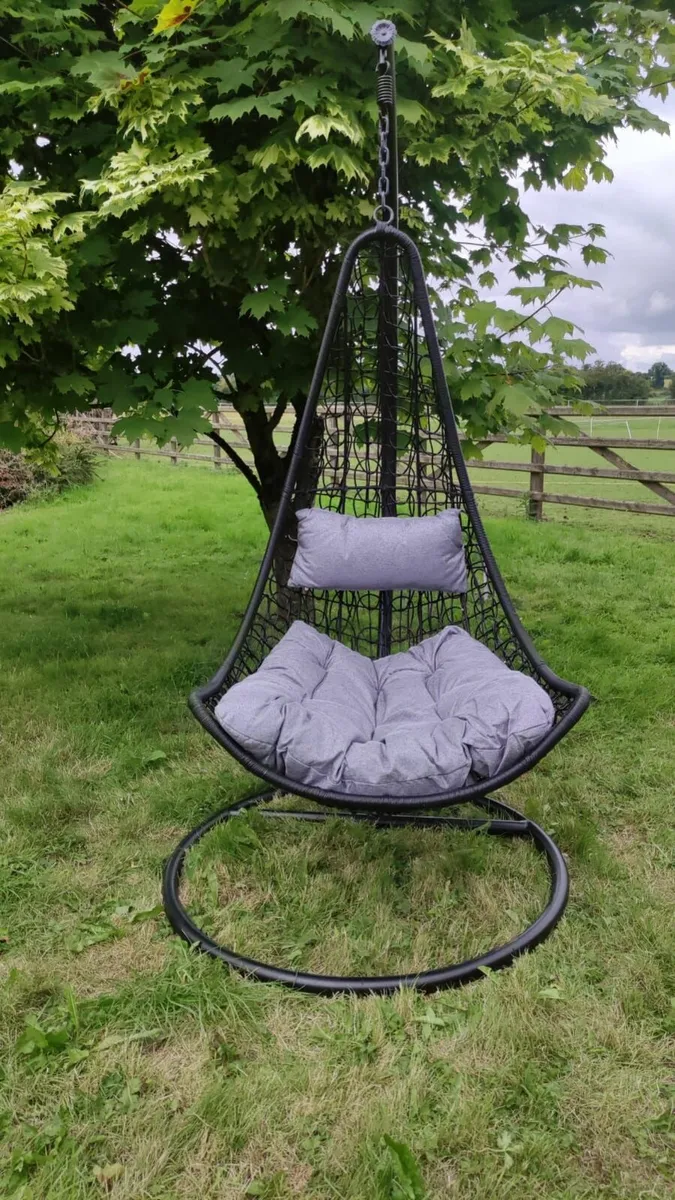 Hanging Swings Eggs – Metal Frame – Free Delivery - Image 2