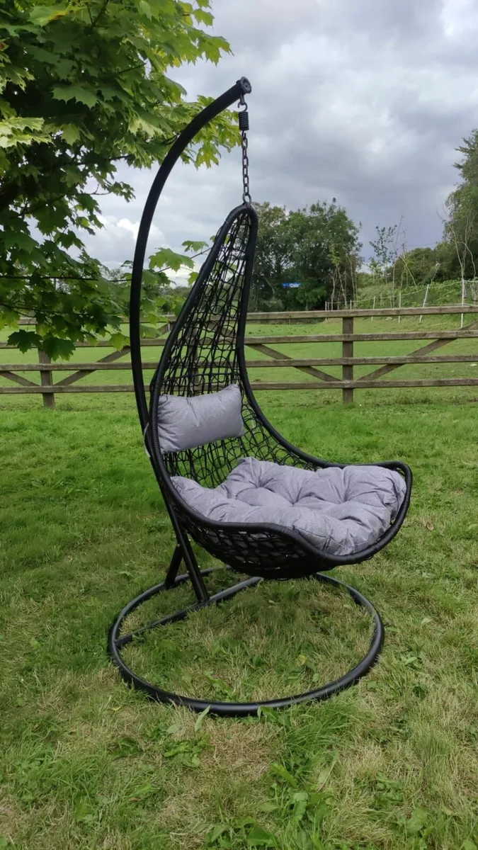 Hanging Swings Eggs – Metal Frame – Free Delivery - Image 3