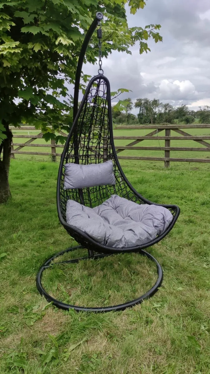 Hanging Swings Eggs – Metal Frame – Free Delivery - Image 4
