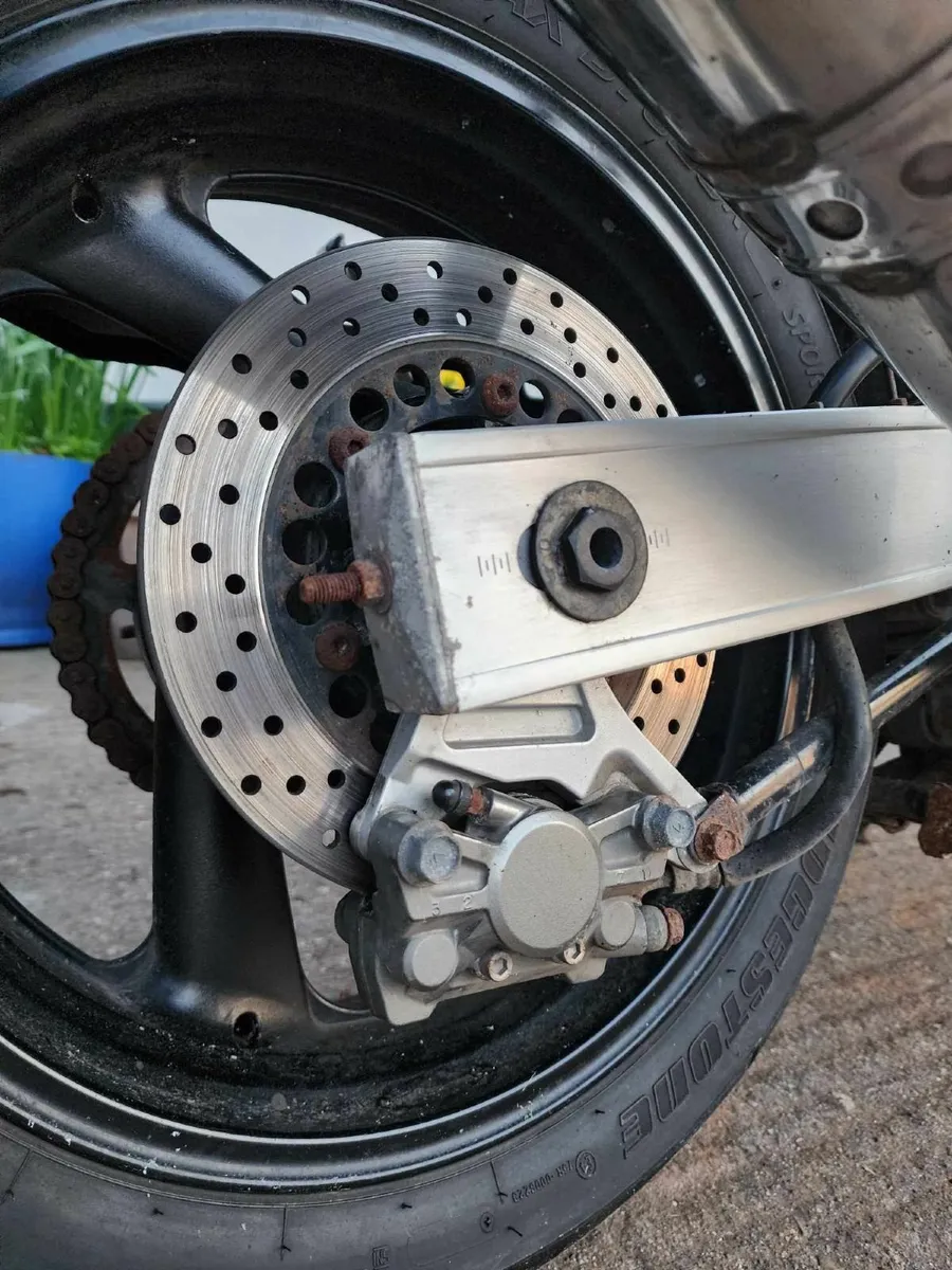 YAMAHA Fazer 600 2003 - Image 3