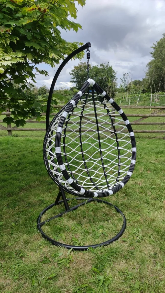 Hanging Swings Eggs – Metal Frame – Free Delivery - Image 4
