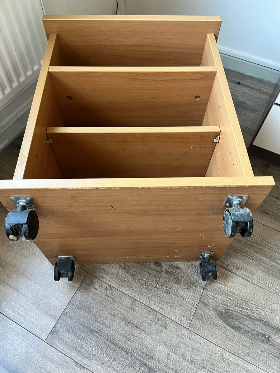 Heavy wooden Bedside table only €20 - Image 1