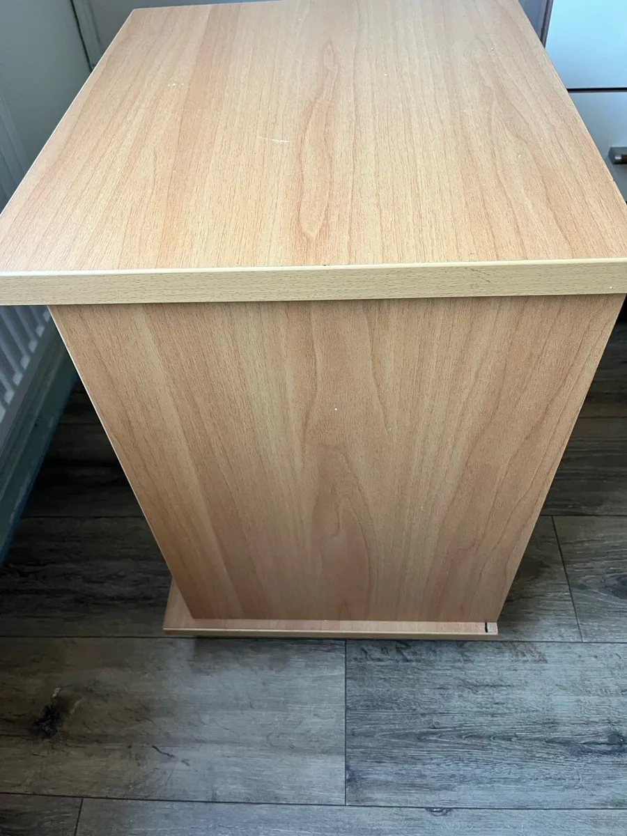 Heavy wooden Bedside table only €20 - Image 2