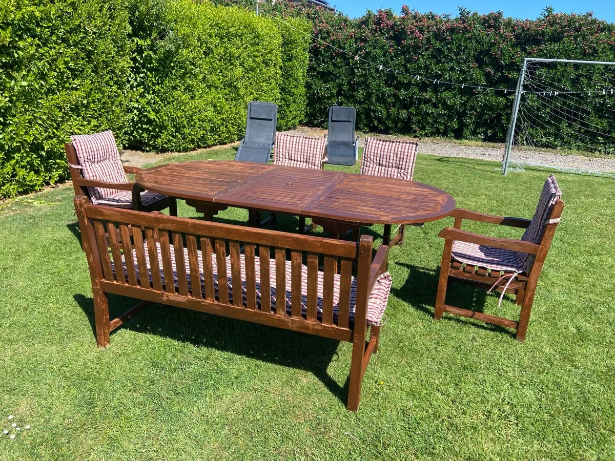 Teak garden furniture set - Image 1