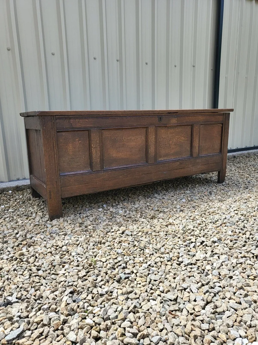 Large oak storage box / coffer - Image 2