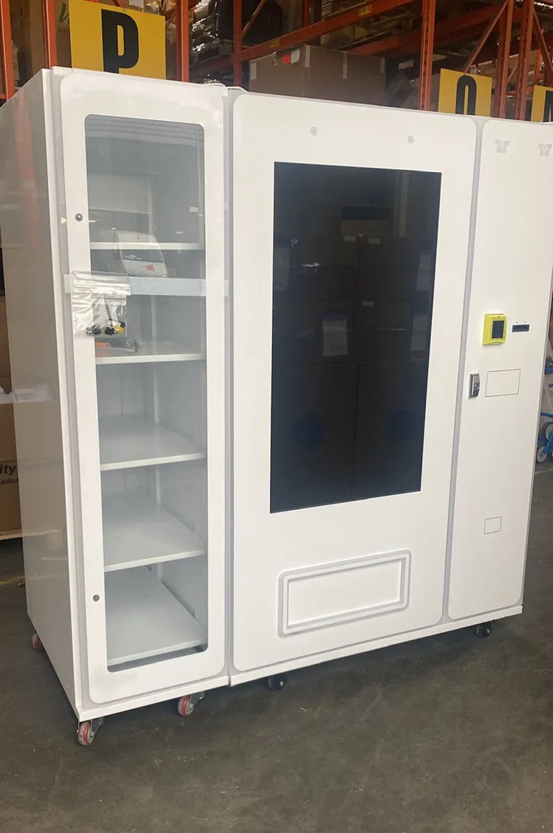 Brand new top spec Vending machine Ample storage - Image 3