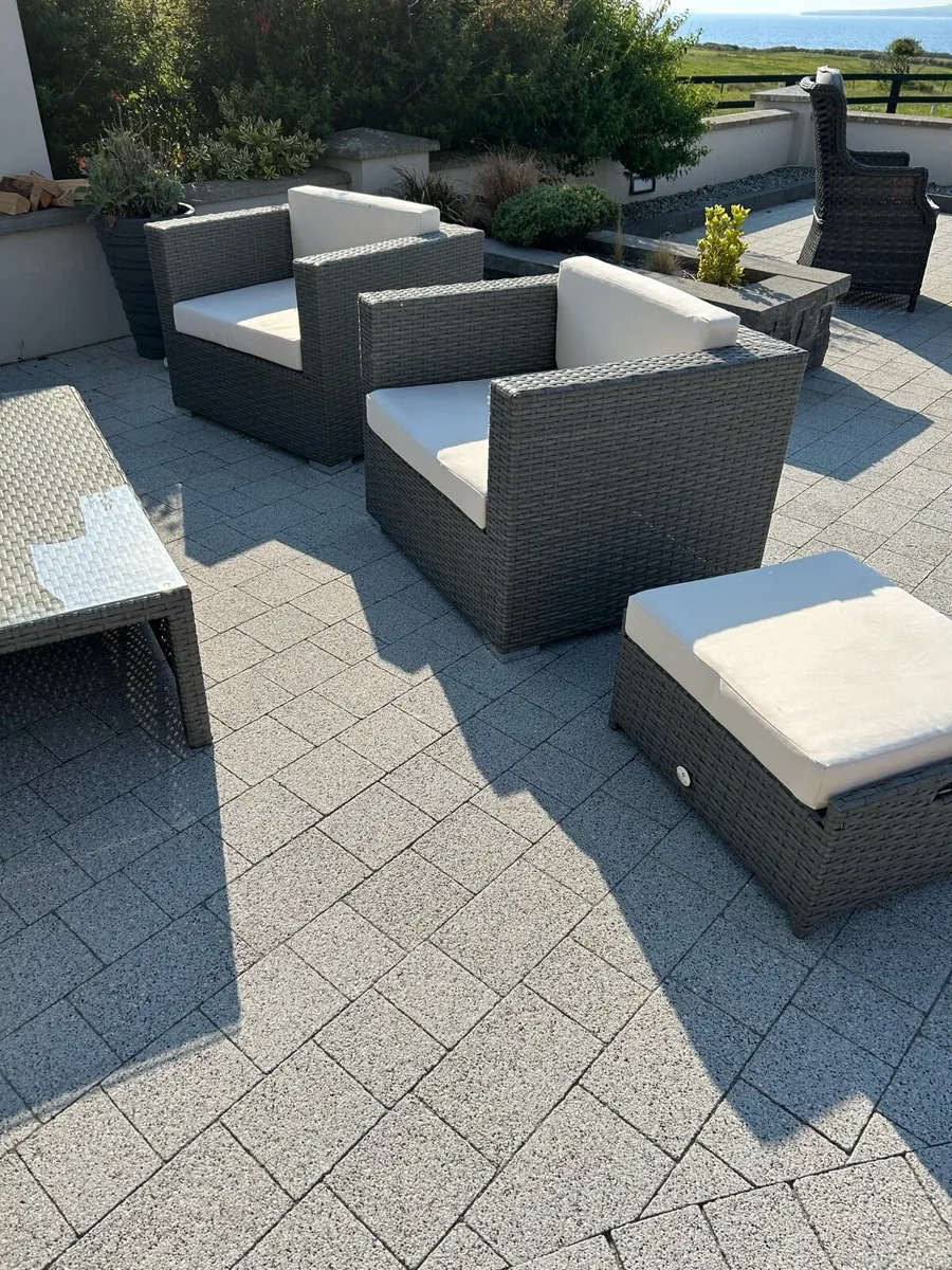 Rattan Patio Set. As new condition - Image 1